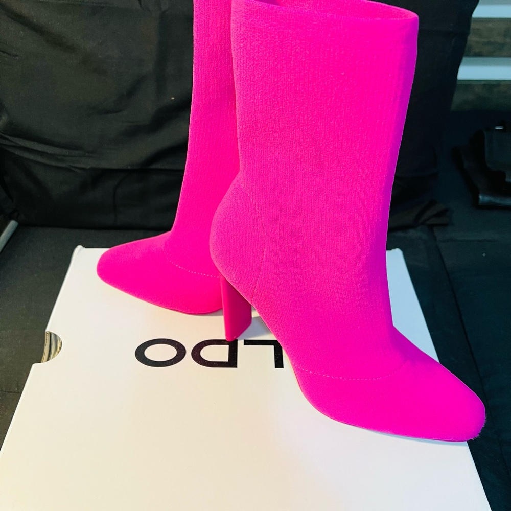 Aldo Tylah Fuchsia Sock Boots - Picture 5 of 10